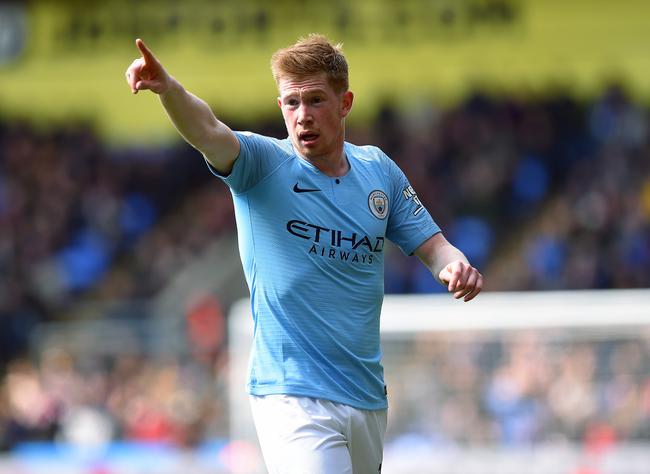 辽宁男篮在俱乐部杯第二战中以44-36击败合肥狂风，首节领先，次节反超，半场结束领先18分。